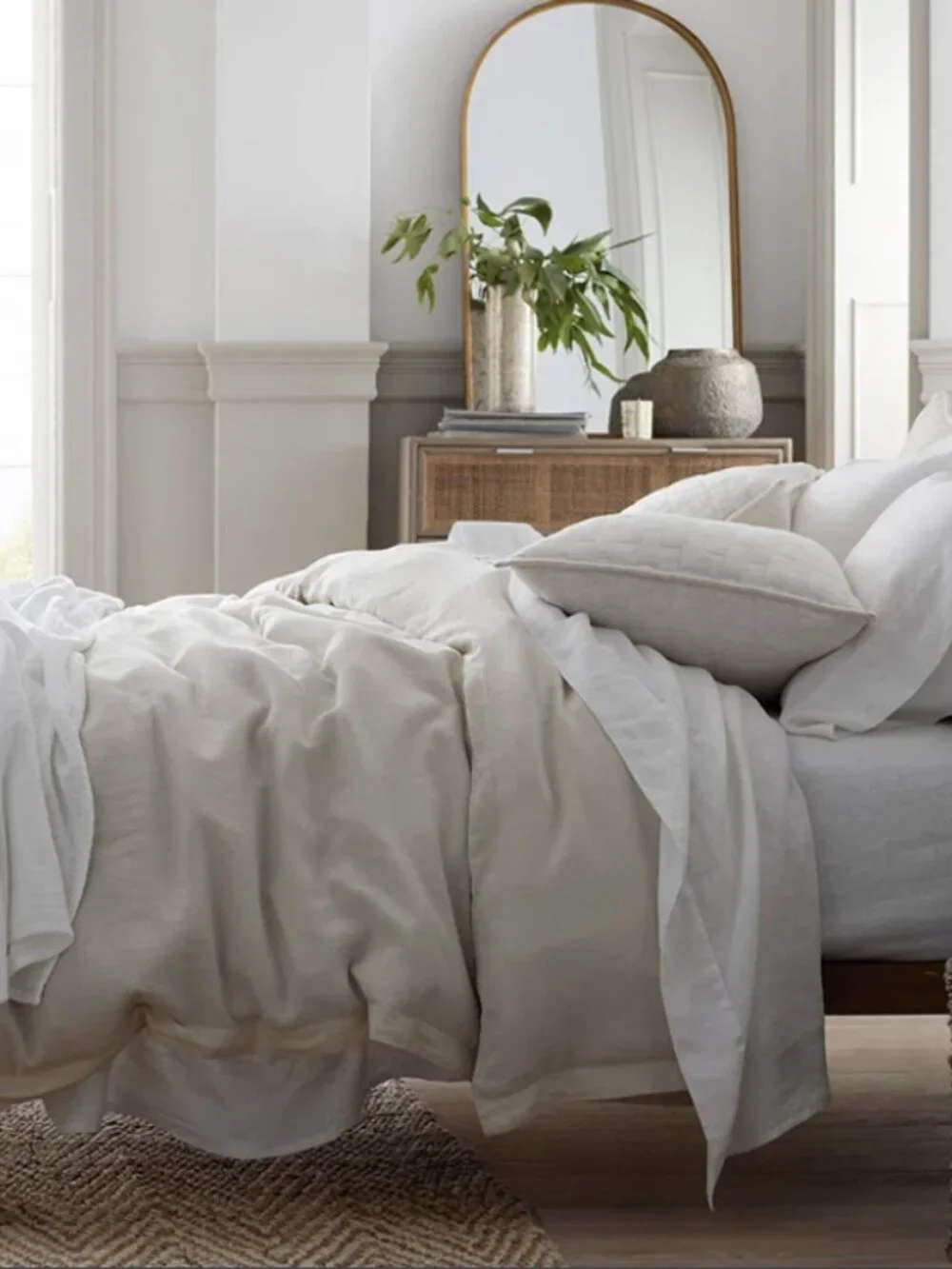 The Company Store Legends Hotel Premium Linen King Duvet & 2 Shams (Parchment) - Picture 2 of 9